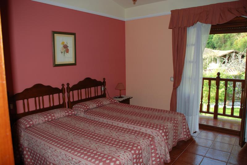Casa De Aldea Xideces