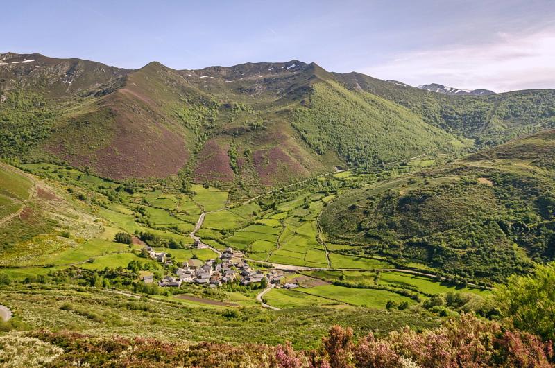 Centro De Turismo Rural Miravalles