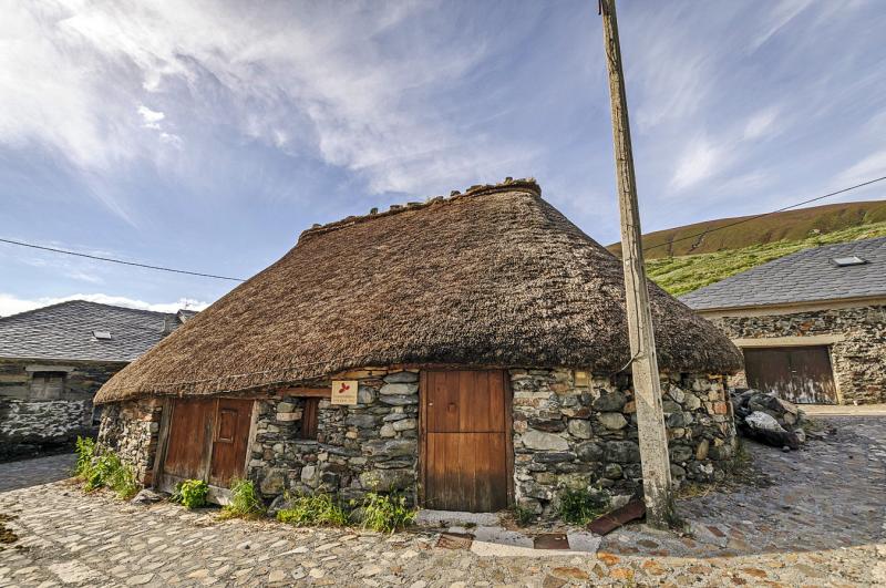 Centro De Turismo Rural Miravalles