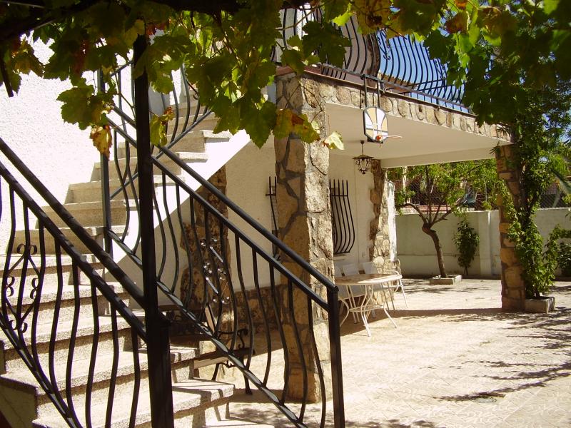 Alamo Villa