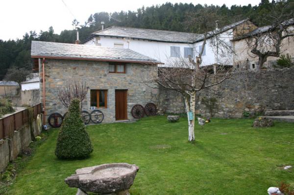 Los Pinos De Babia