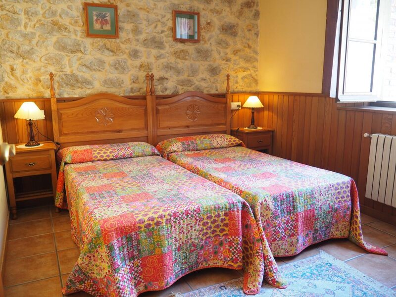 Apartamentos Rurales La Escuela