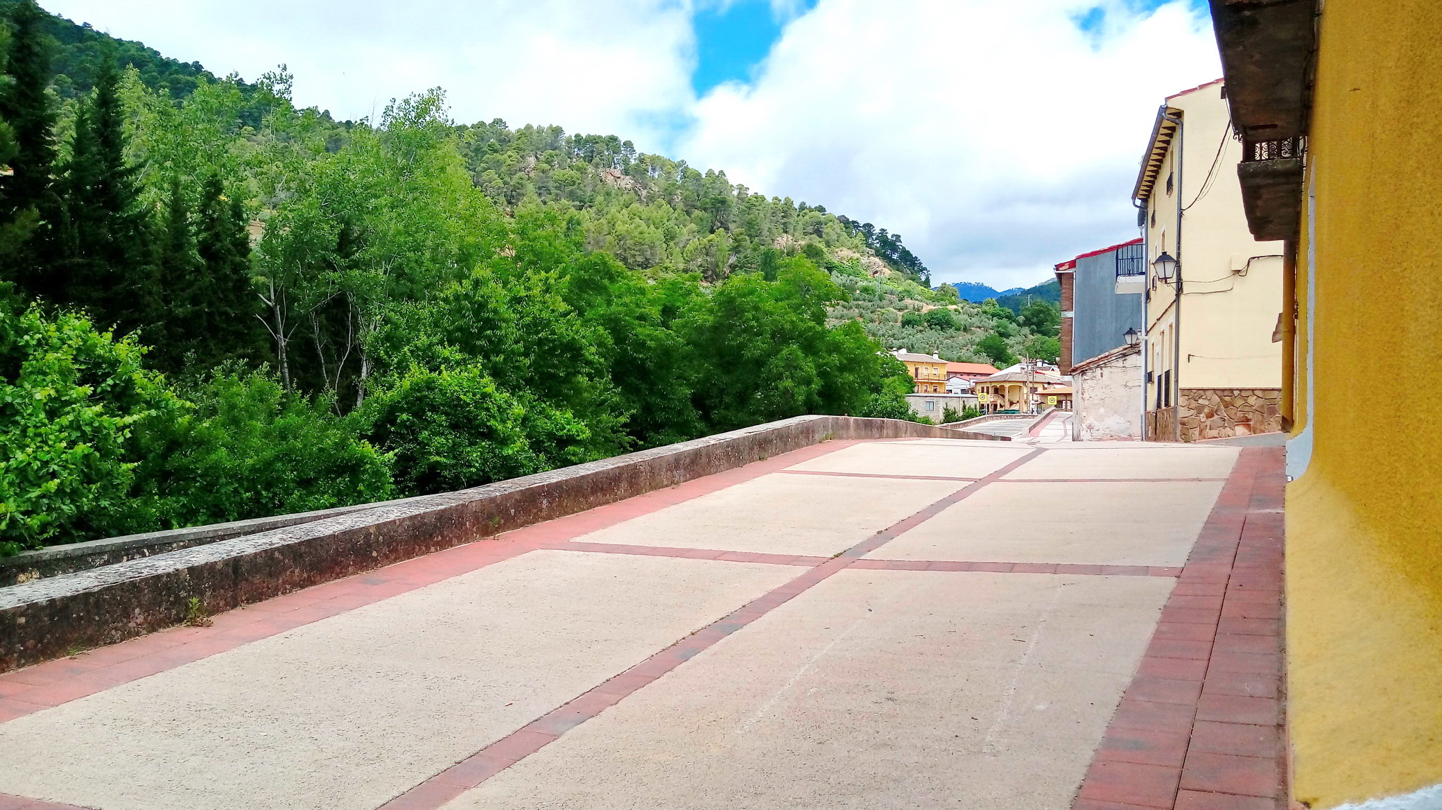 Casa Rural El Enebro zona Río mundo