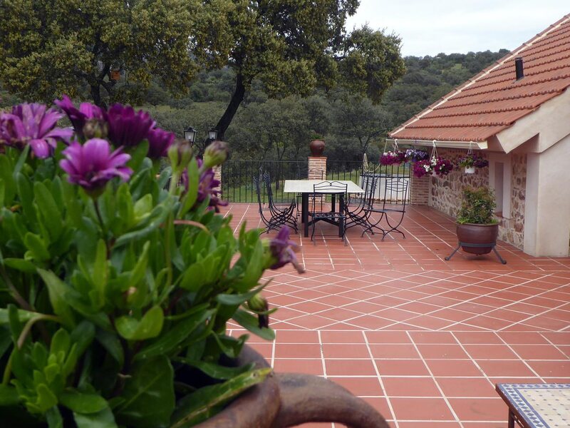 CASA RURAL NAVALACEDRA