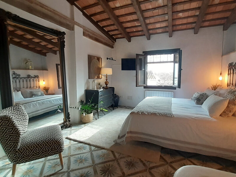 ETERNAL RURAL. Casa Rural Romántica