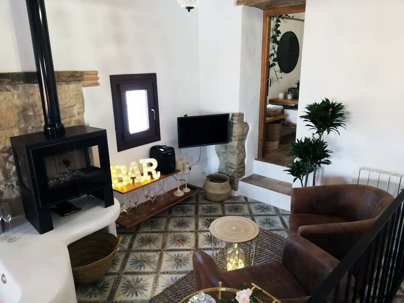 ETERNAL RURAL. Casa Rural Romántica