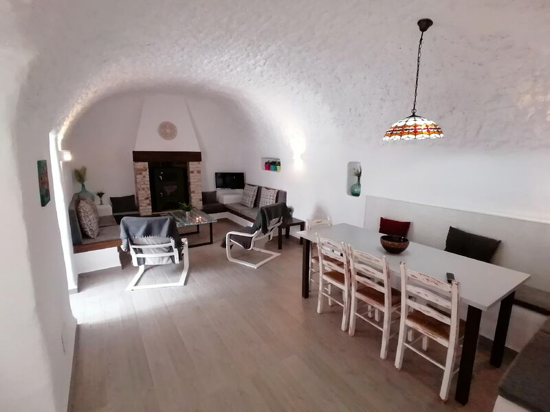 Cuevas Adonia I y II